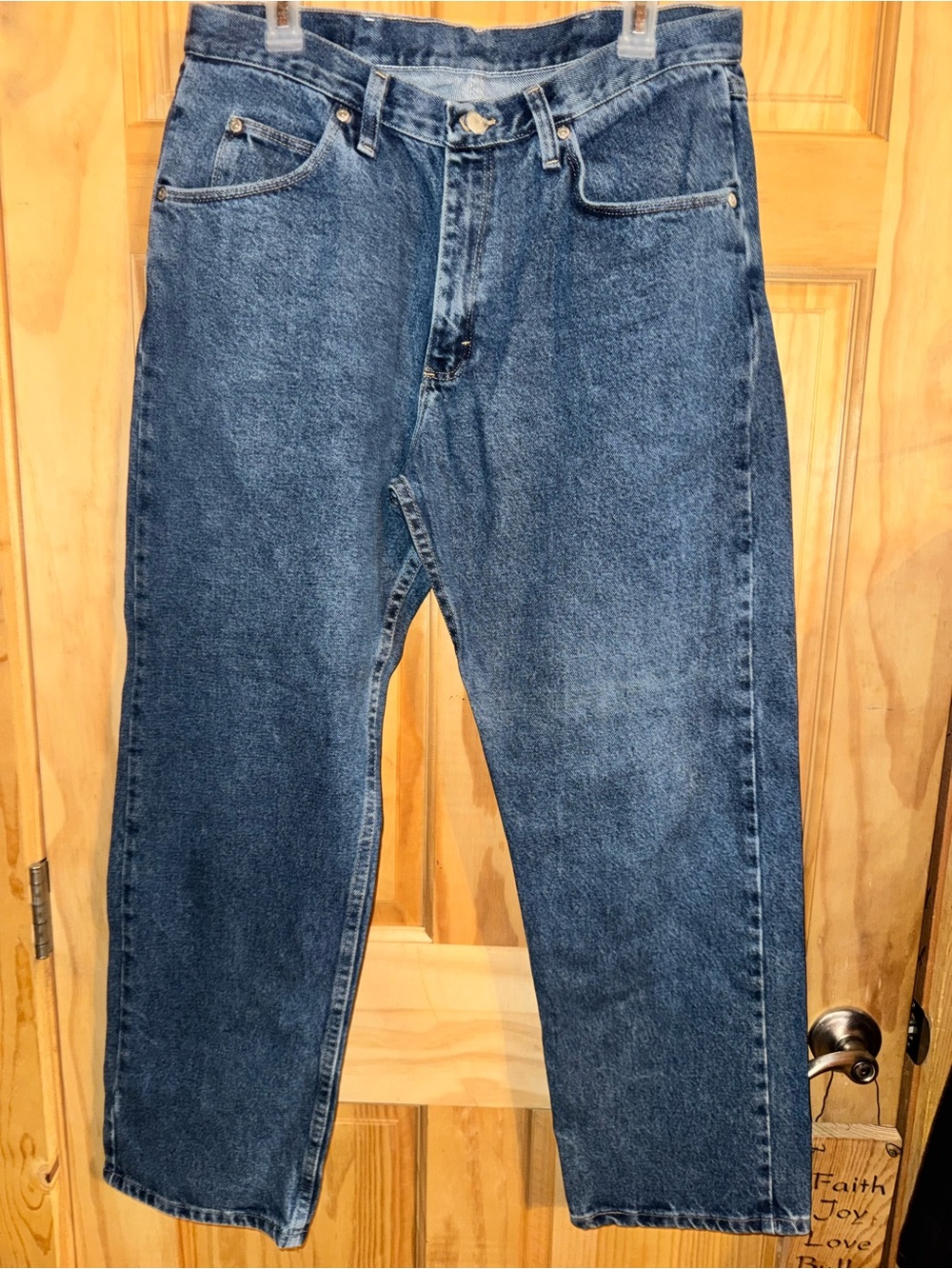 Men's Classic Wrangler Jeans - Casual Straight Fit